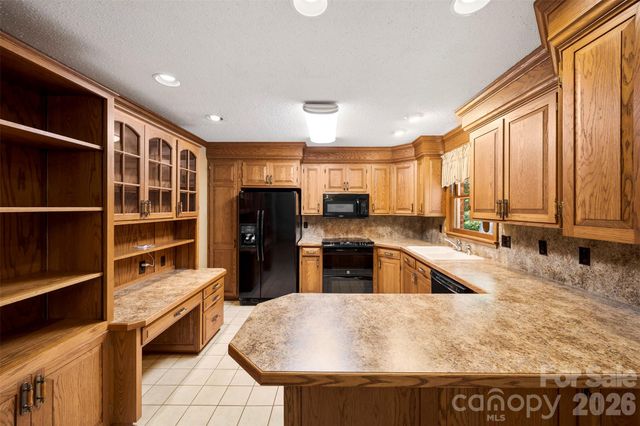 2410 Sandlewood Drive, Gastonia, NC 28054