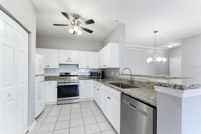 4306 BAYSIDE VILLAGE DRIVE 202, Tampa, FL 33615