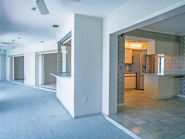 1936 WOLF LAUREL DRIVE, Sun City Center, FL 33573