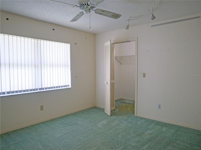 1936 WOLF LAUREL DRIVE, Sun City Center, FL 33573