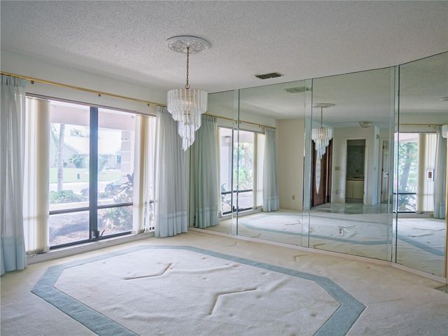 1936 WOLF LAUREL DRIVE, Sun City Center, FL 33573