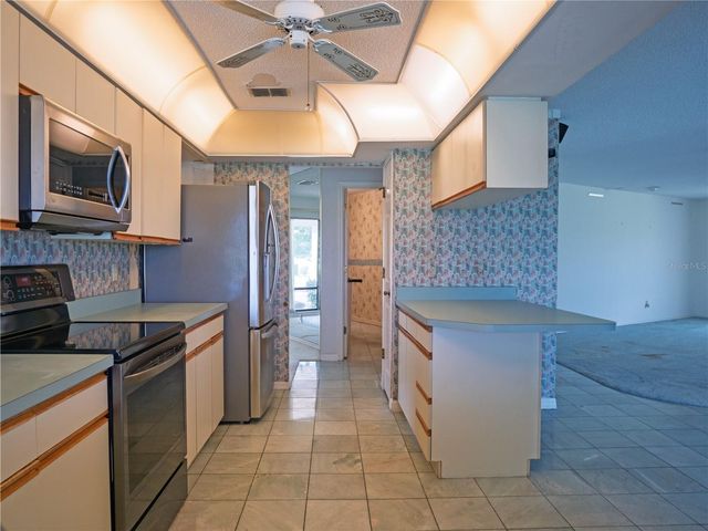 1936 WOLF LAUREL DRIVE, Sun City Center, FL 33573