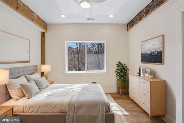 24875 OLD HUNDRED RD, Dickerson, MD 20842