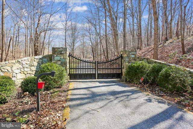 24875 OLD HUNDRED RD, Dickerson, MD 20842