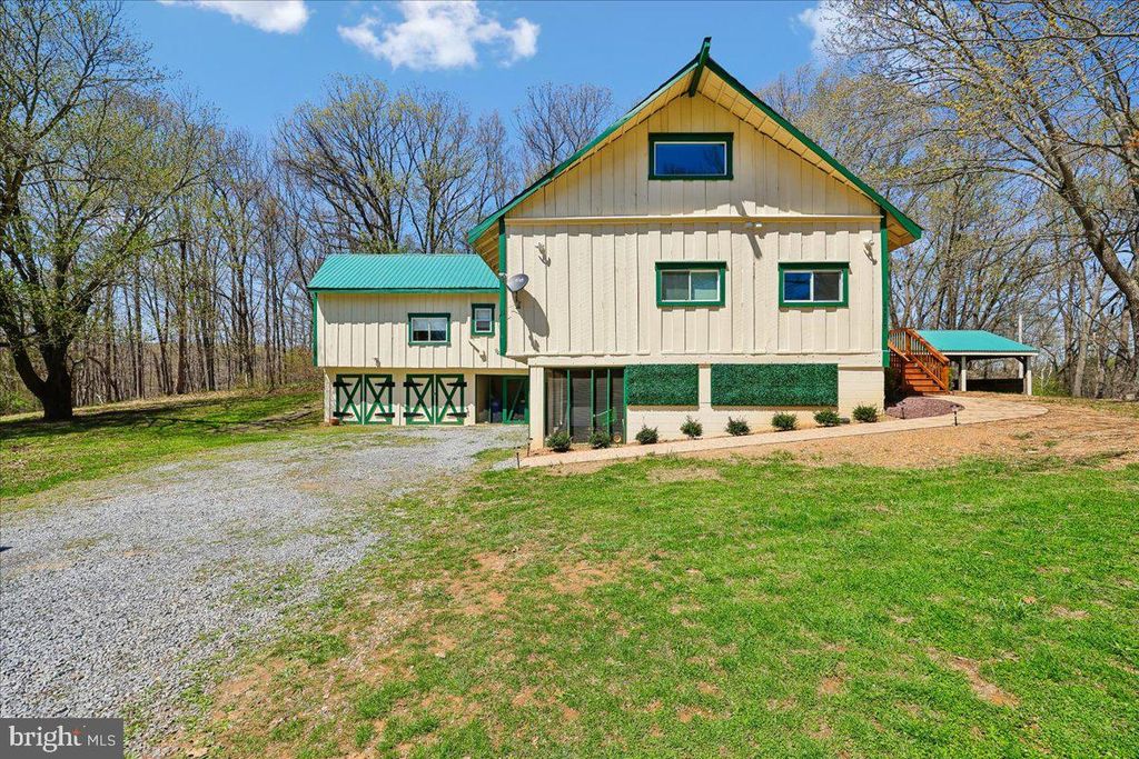 24875 OLD HUNDRED RD, Dickerson, MD 20842