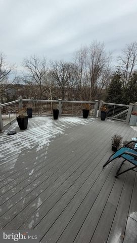 557 BELLVIEW AVE, Winchester, VA 22601