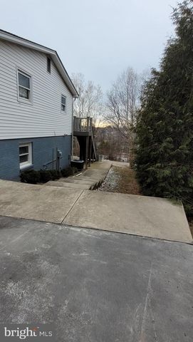 557 BELLVIEW AVE, Winchester, VA 22601