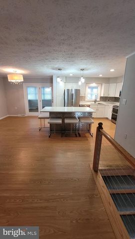 557 BELLVIEW AVE, Winchester, VA 22601