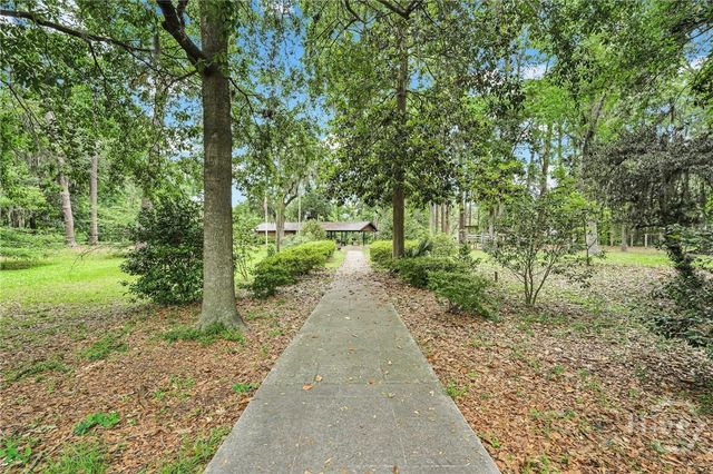 1901 E Henry Street, Savannah, GA 31404