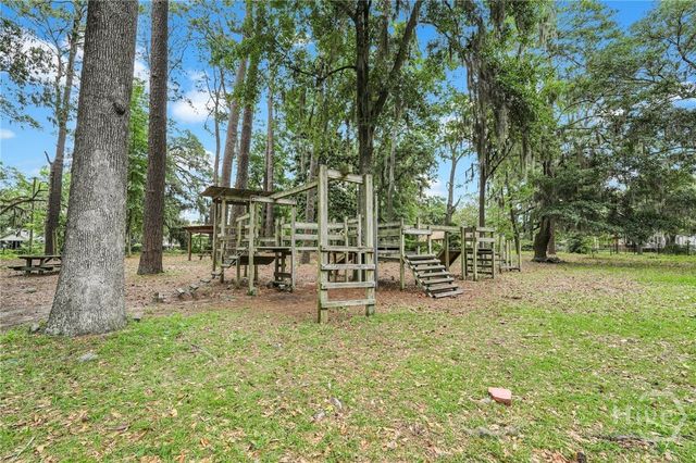 1901 E Henry Street, Savannah, GA 31404