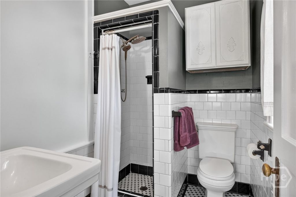 Image 31 of property listing at 1901 E Henry Street, Savannah, GA 31404