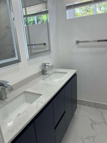 3631 NW 33rd Avenue, Lauderdale Lakes, FL 33309