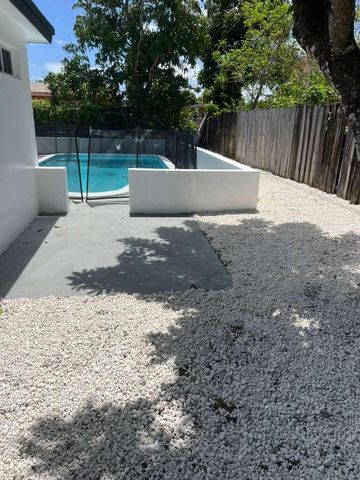 3631 NW 33rd Avenue, Lauderdale Lakes, FL 33309