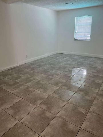 3631 NW 33rd Avenue, Lauderdale Lakes, FL 33309