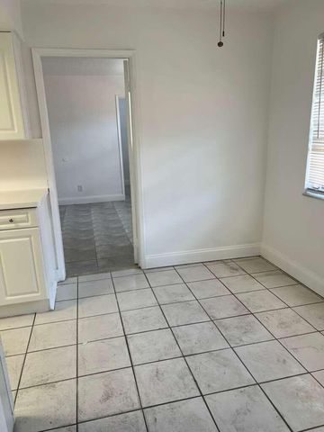 3631 NW 33rd Avenue, Lauderdale Lakes, FL 33309