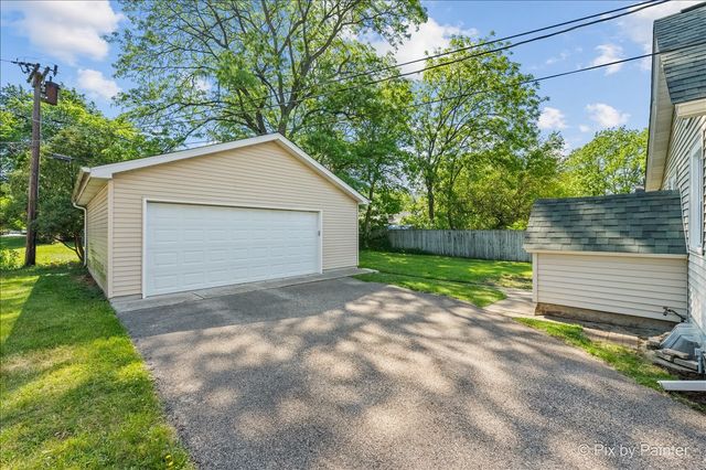 236 Short Street, East Dundee, IL 60118