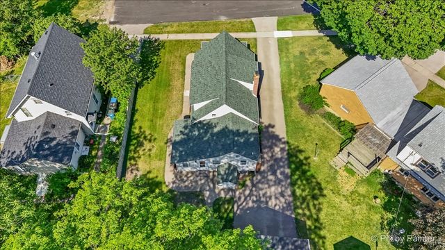 236 Short Street, East Dundee, IL 60118