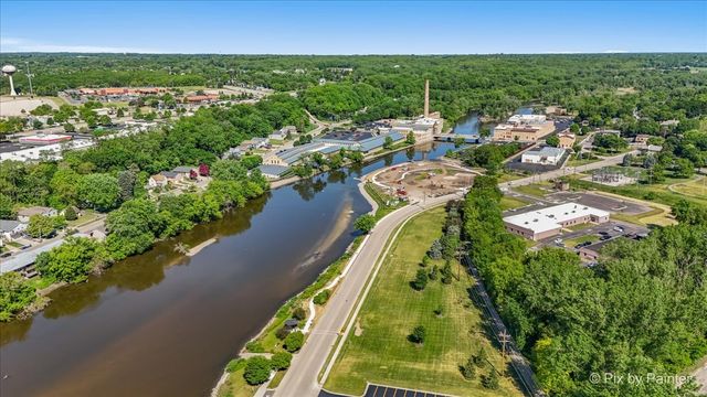 236 Short Street, East Dundee, IL 60118