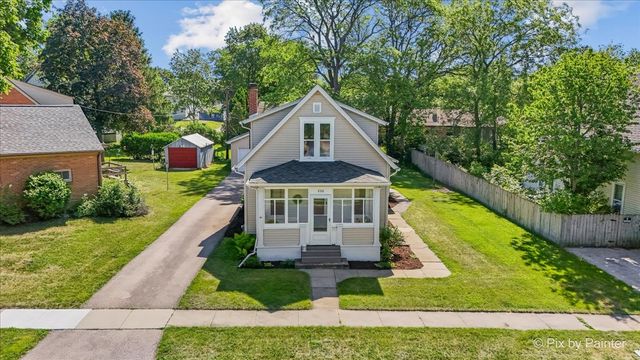 236 Short Street, East Dundee, IL 60118
