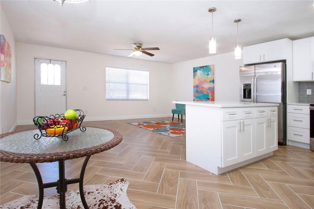 1902 ANDOVER STREET 198, Sun City Center, FL 33573