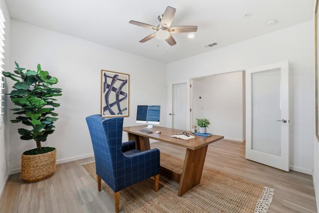 979 Carson River Dr, Lincoln, CA 95648