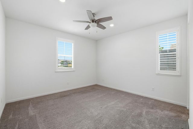 979 Carson River Dr, Lincoln, CA 95648