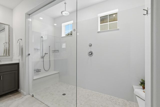 979 Carson River Dr, Lincoln, CA 95648