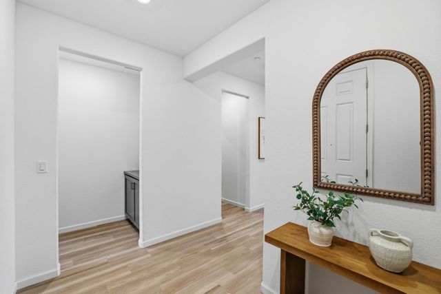 979 Carson River Dr, Lincoln, CA 95648