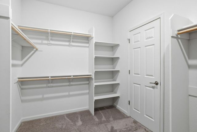 979 Carson River Dr, Lincoln, CA 95648