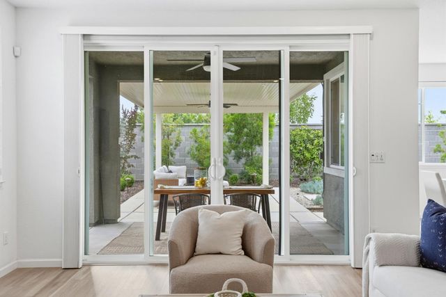 979 Carson River Dr, Lincoln, CA 95648