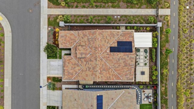 979 Carson River Dr, Lincoln, CA 95648