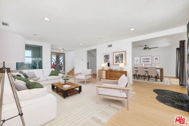 4302 Torreon Drive, Woodland Hills (los Angeles), CA 91364