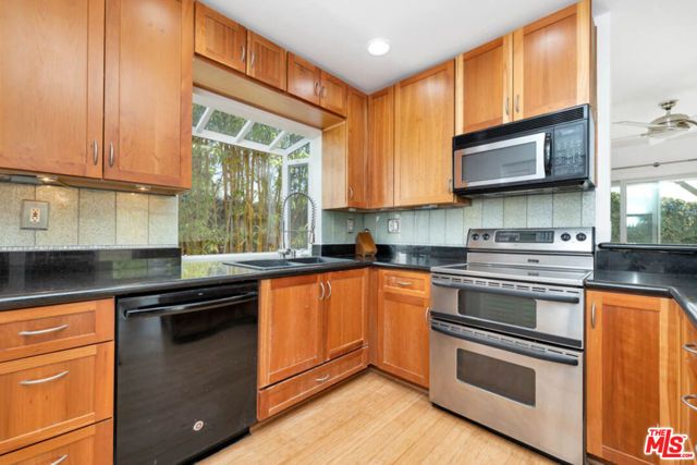 4302 Torreon Drive, Woodland Hills (los Angeles), CA 91364