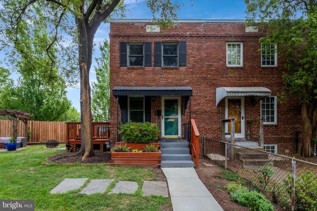 245 BUCHANAN ST, Alexandria, VA 22314
