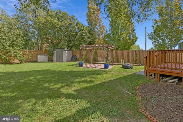 245 BUCHANAN ST, Alexandria, VA 22314