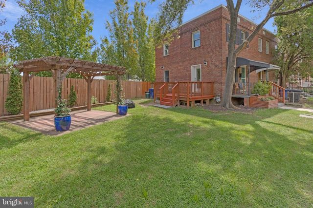 245 BUCHANAN ST, Alexandria, VA 22314