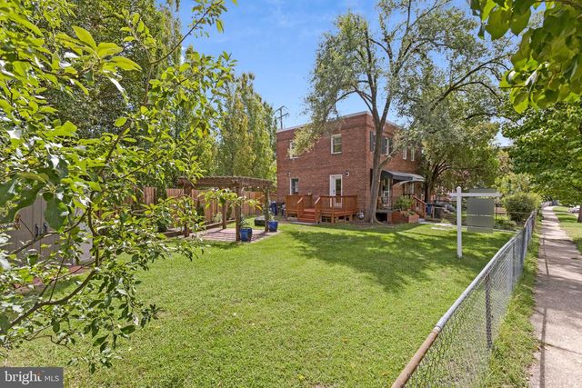 245 BUCHANAN ST, Alexandria, VA 22314