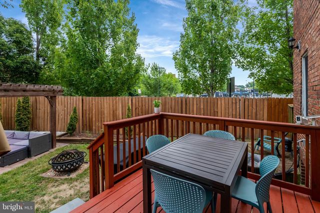 245 BUCHANAN ST, Alexandria, VA 22314