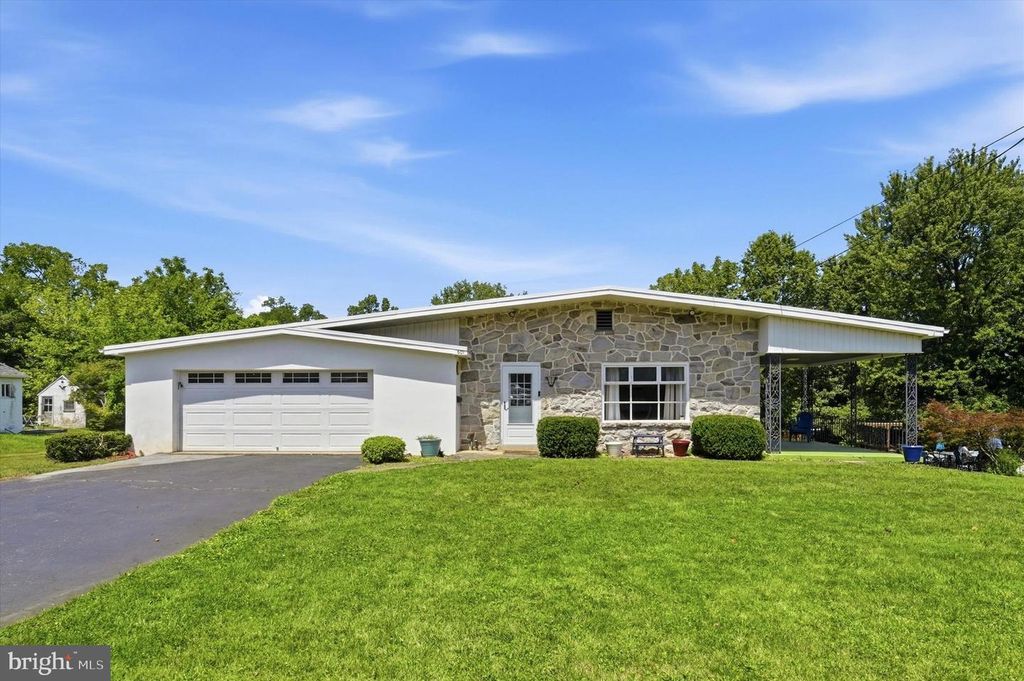 601 NEW ST, Spring City, PA 19475