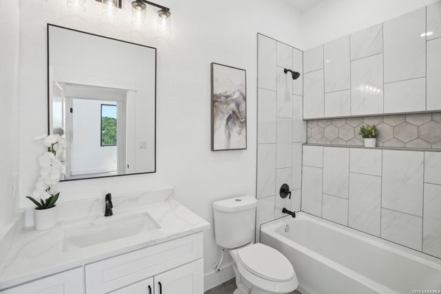 166 Magnolia, Canyon Lake, TX 78133