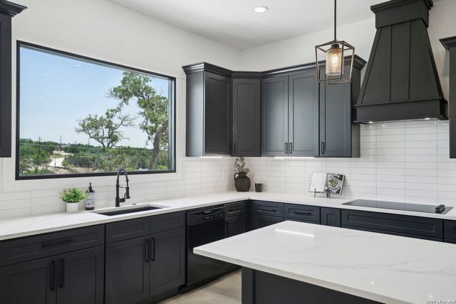 166 Magnolia, Canyon Lake, TX 78133