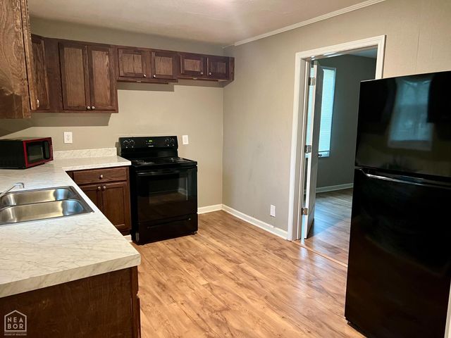 1302 W Huntington Avenue W, Jonesboro, AR 72401