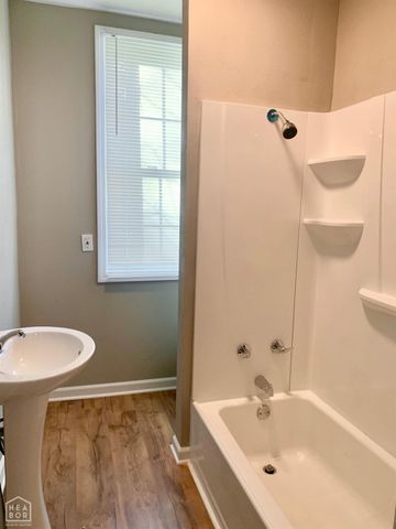 1302 W Huntington Avenue W, Jonesboro, AR 72401