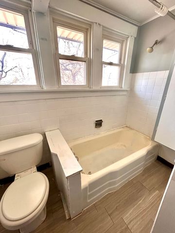 76 N East Avenue N, Battle Creek City, MI 49017