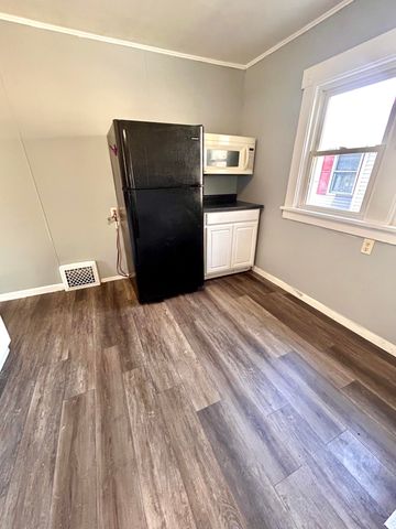 76 N East Avenue N, Battle Creek City, MI 49017