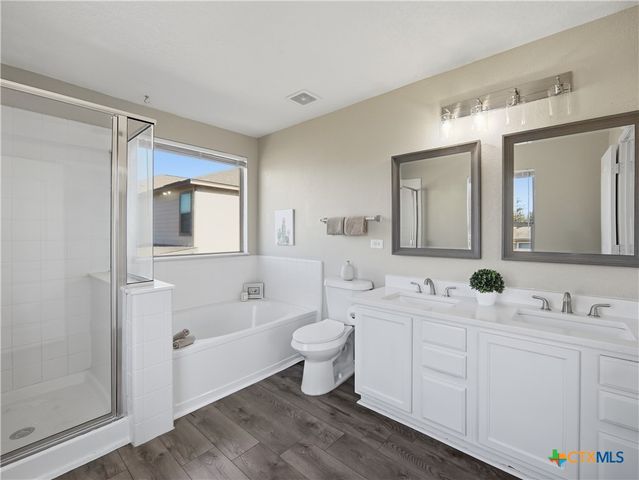 5744 Columbia Drive, Schertz, TX 78154