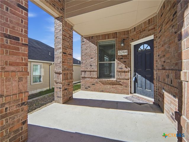 5744 Columbia Drive, Schertz, TX 78154