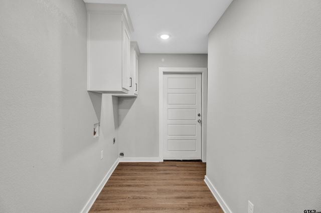 1448 Crescent Dr, Tyler, TX 75702