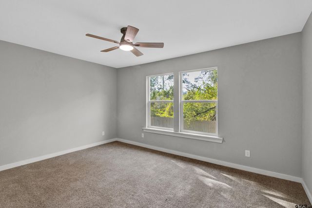 1448 Crescent Dr, Tyler, TX 75702