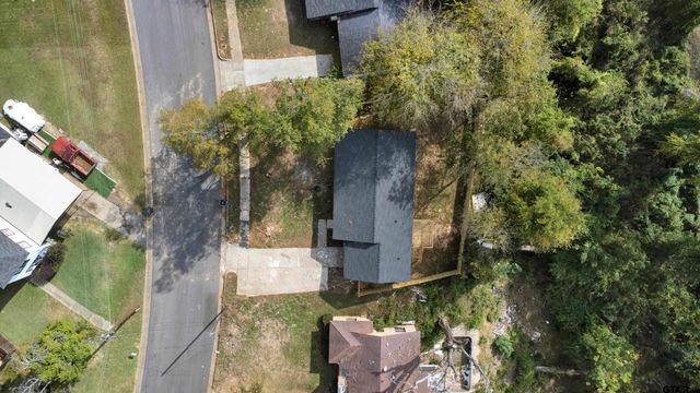 1448 Crescent Dr, Tyler, TX 75702